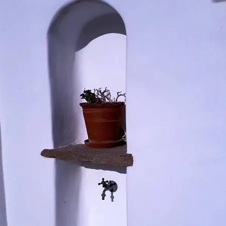 Artistic Cycladic With Spectacular Panoramic View Vakantiehuis